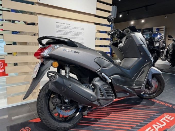 YAMAHA NMAX 125 4