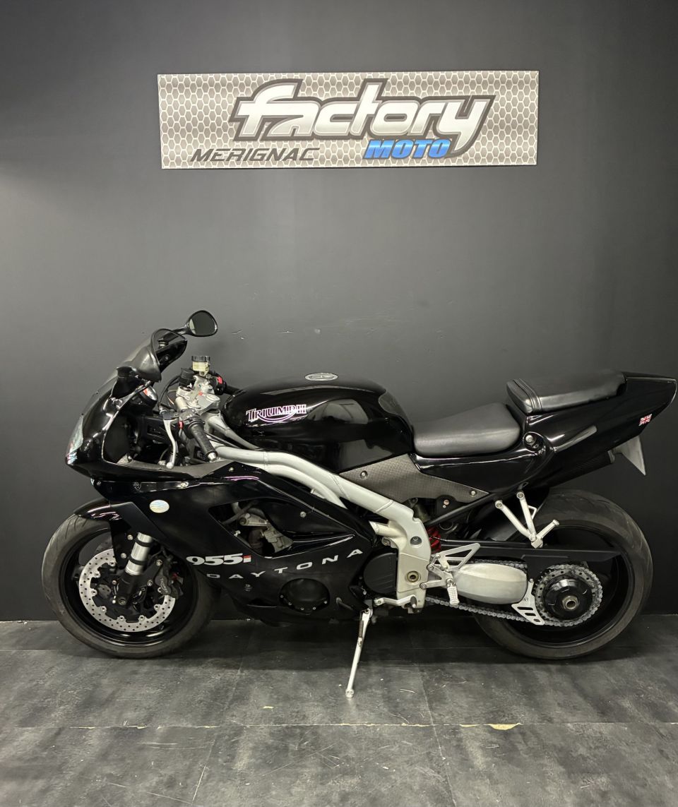 TRIUMPH DAYTONA 955 4