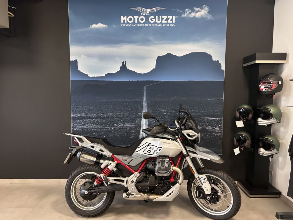 MOTO GUZZI V85 TT 850 4