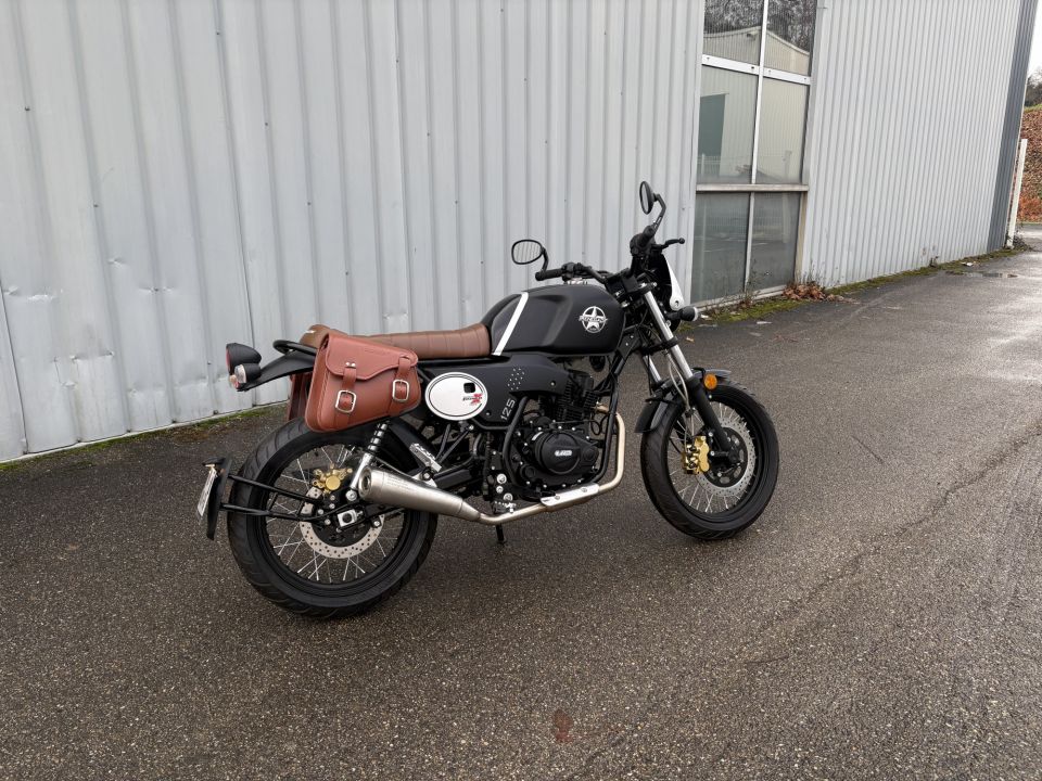 UMC SCRAMBLER X CAFE 125 4