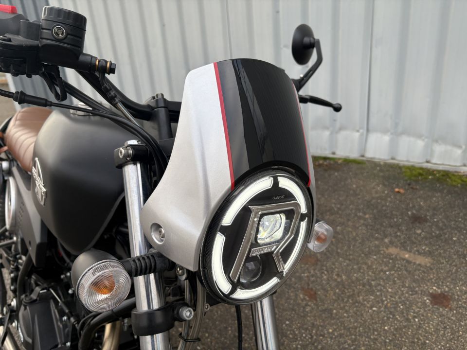 UMC SCRAMBLER X CAFE 125 4