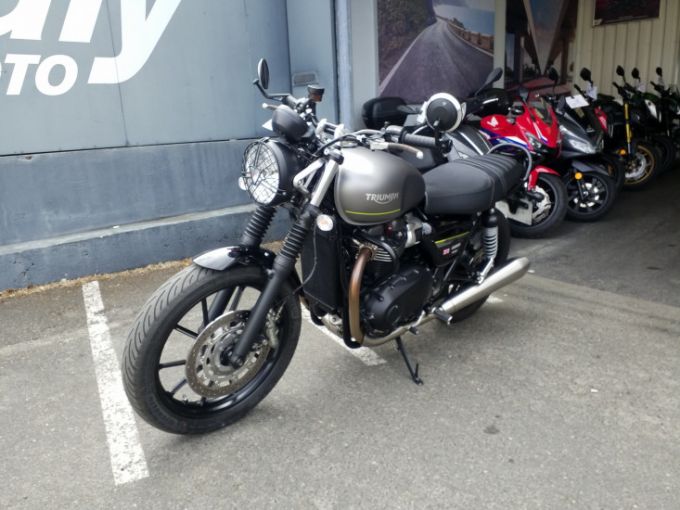 TRIUMPH SPEED TWIN 900 4