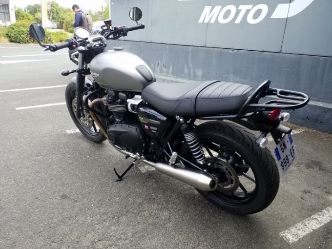 TRIUMPH SPEED TWIN 900 4