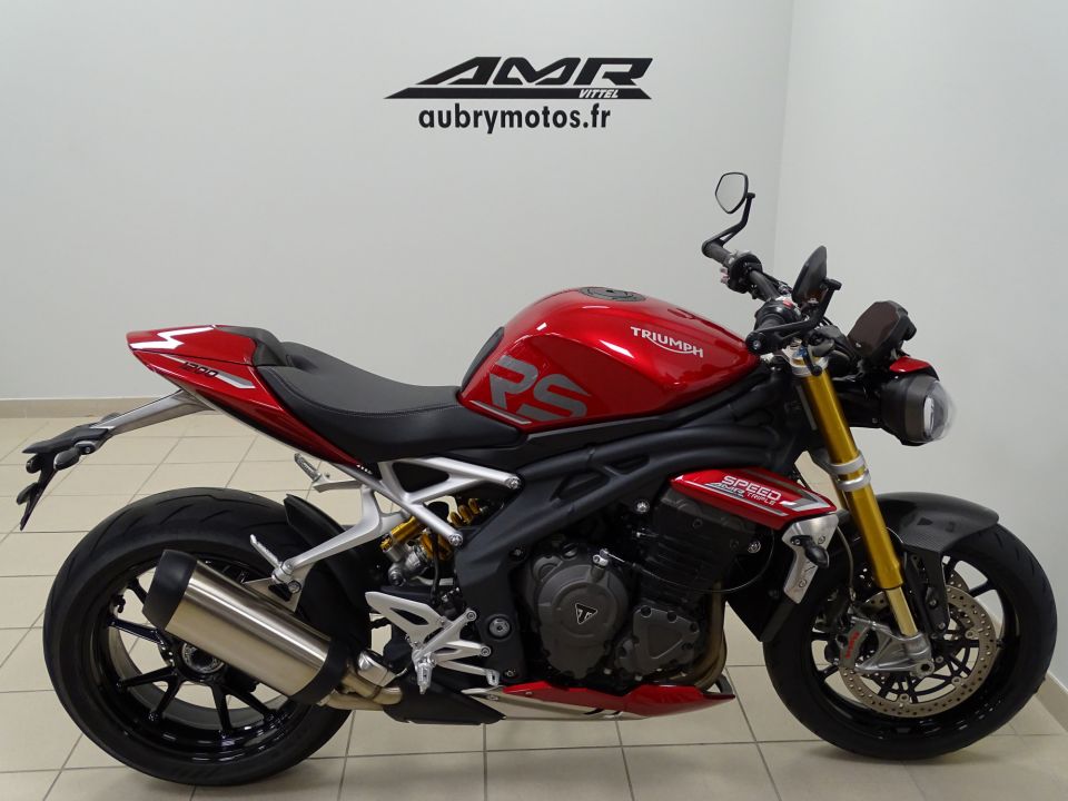 TRIUMPH SPEED TRIPLE 1200 RS 4