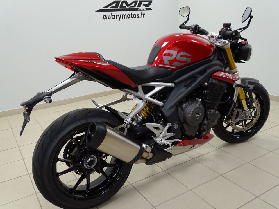 TRIUMPH SPEED TRIPLE 1200 RS 4