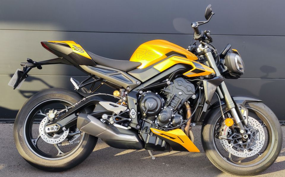 TRIUMPH STREET TRIPLE 765 RS 4