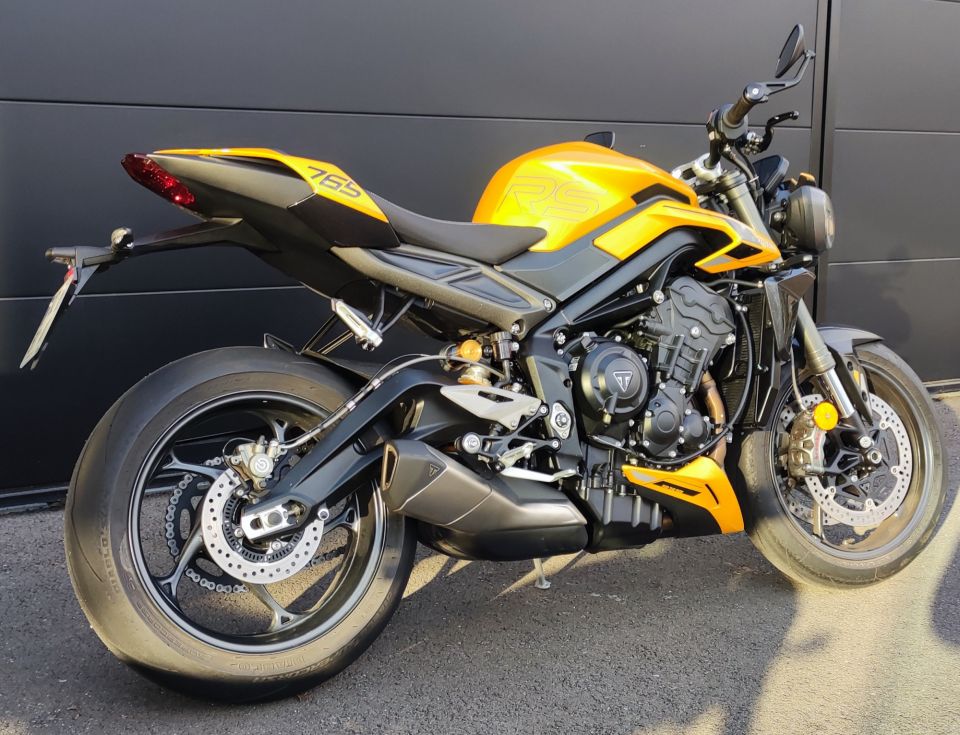 TRIUMPH STREET TRIPLE 765 RS 4