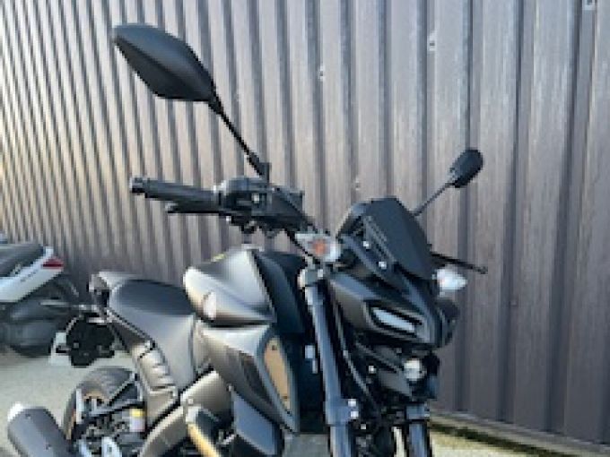 YAMAHA MT-125 ABS 4