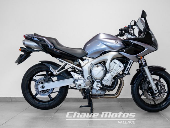 YAMAHA FZ6 FAZER 600 4