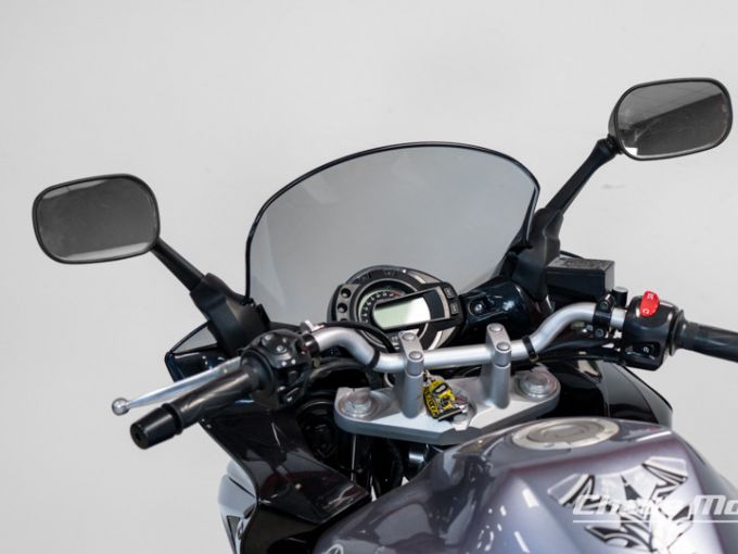 YAMAHA FZ6 FAZER 600 4