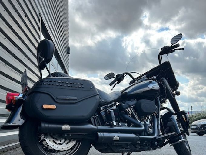 HARLEY-DAVIDSON SOFTAIL HERITAGE 1868 4