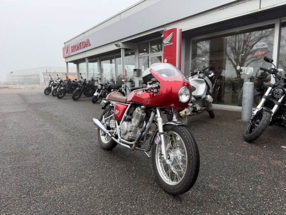 MASH TT40 CAFE RACER 400 4