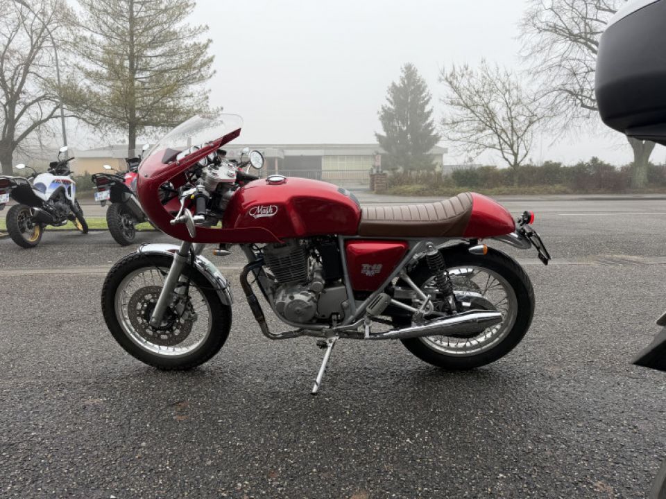 MASH TT40 CAFE RACER 400 4