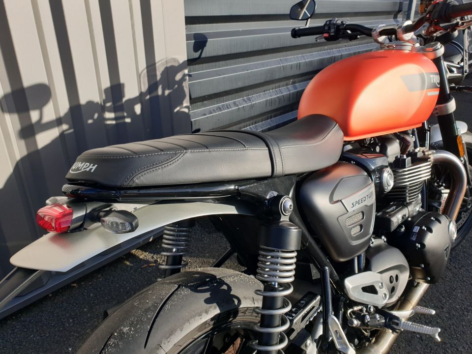 TRIUMPH SPEED TWIN 1200 4