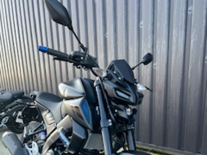 YAMAHA MT-125 ABS 4
