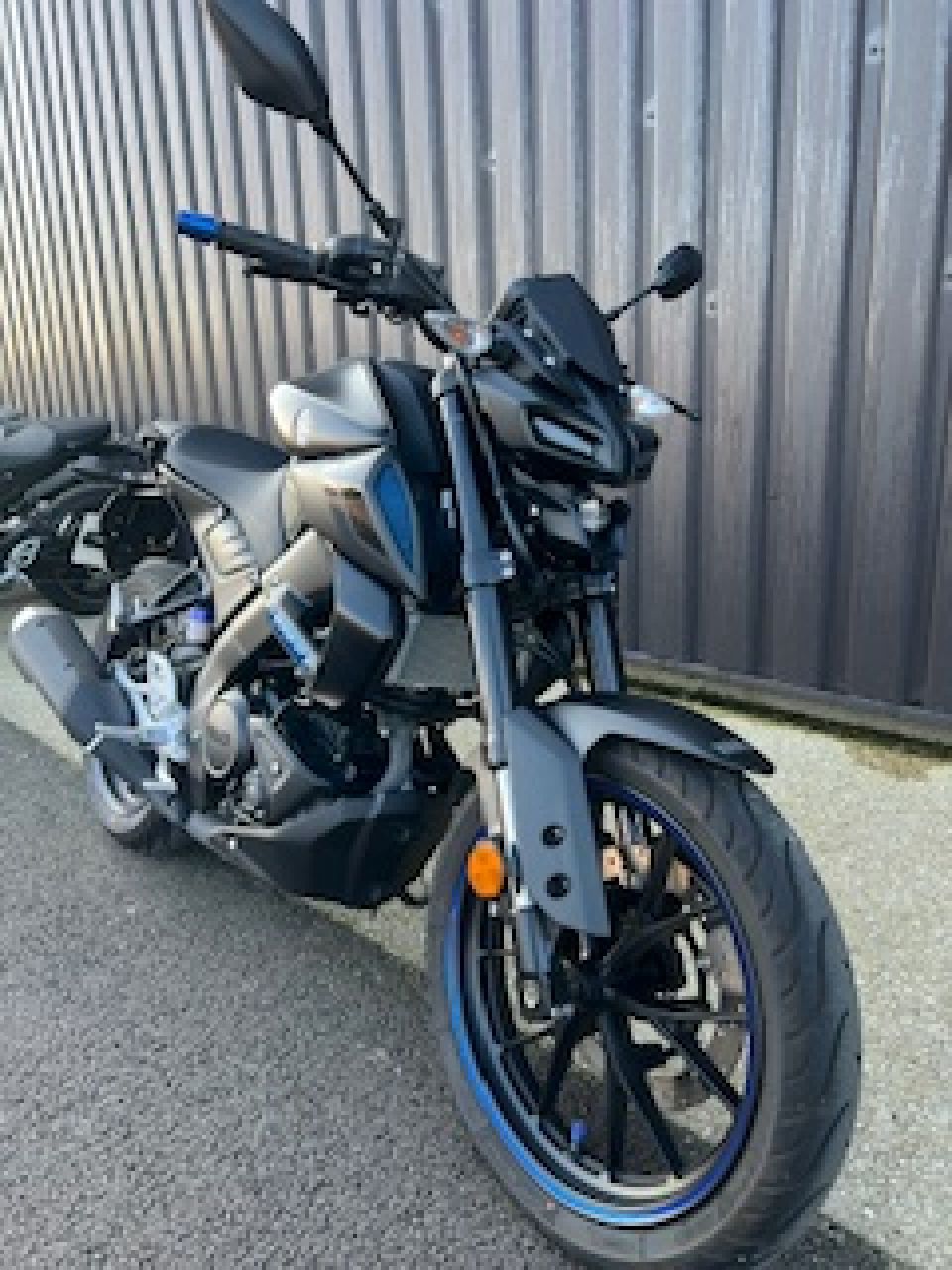 YAMAHA MT-125 ABS 4