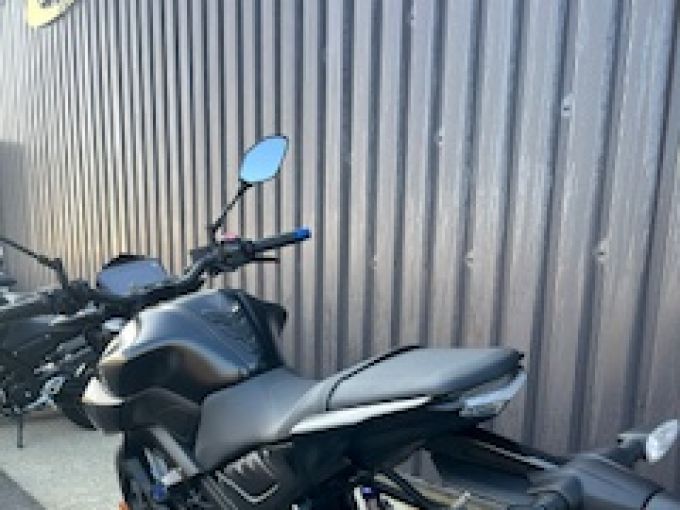 YAMAHA MT-125 ABS 4