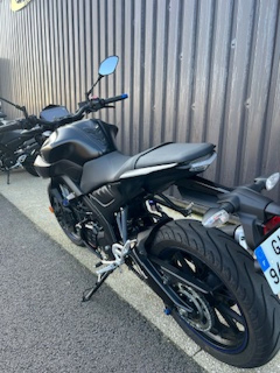 YAMAHA MT-125 ABS 4