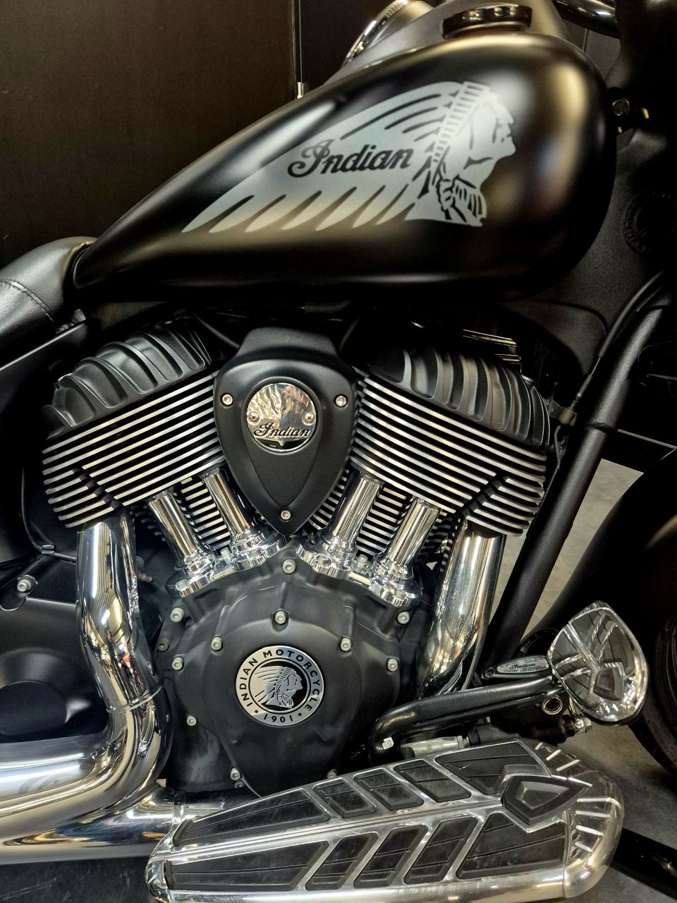 INDIAN SPRINGFIELD DARK HORSE 1811 4