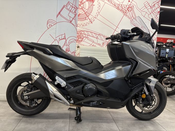 HONDA NSS FORZA 750 4