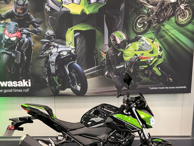 KAWASAKI Z400 4