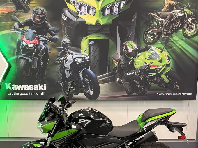 KAWASAKI Z400 4