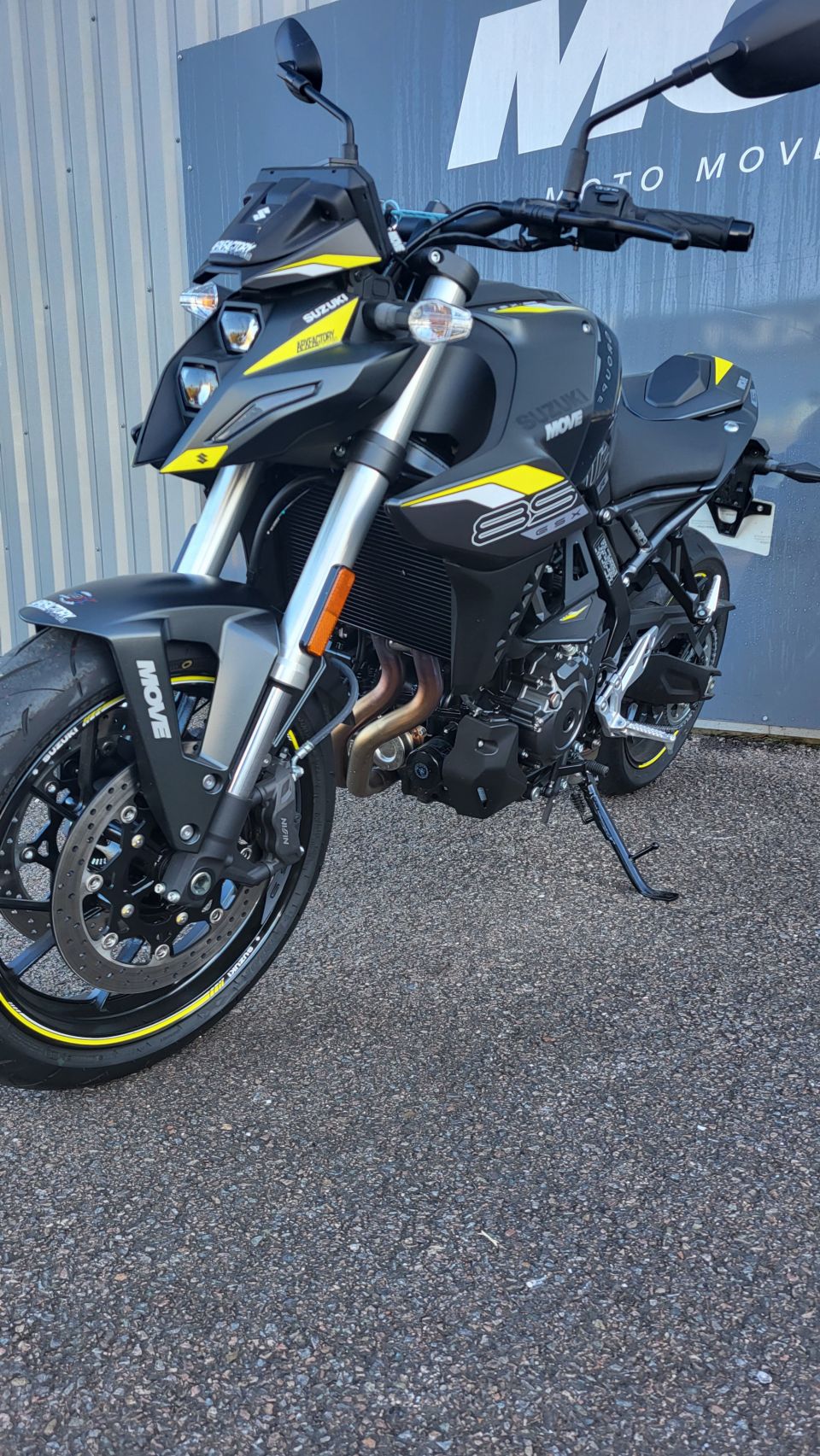 SUZUKI GSX-8S 4