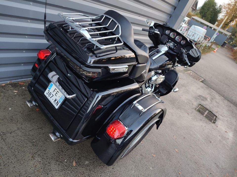 HARLEY-DAVIDSON TRIKE TRI GLIDE 1868 ULTRA 4