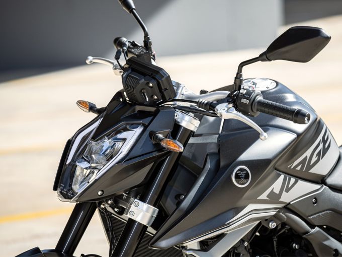 VOGE 625R 4