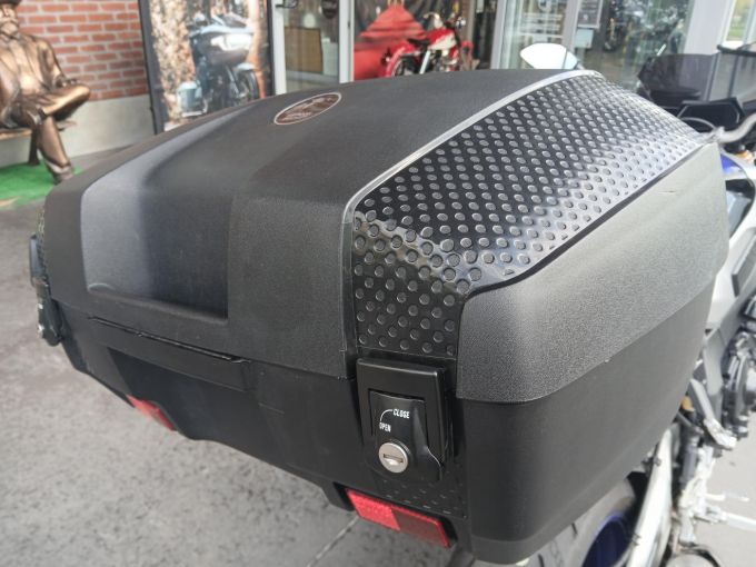 YAMAHA MT-10 SP 4