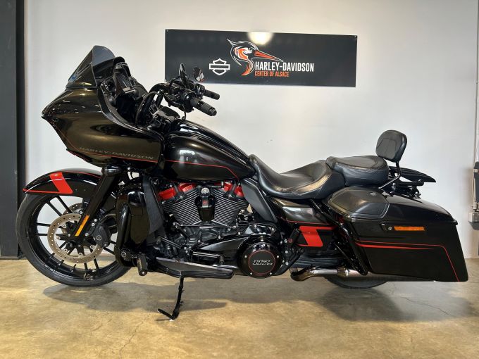 HARLEY-DAVIDSON TOURING ROAD GLIDE 1923 CVO 4