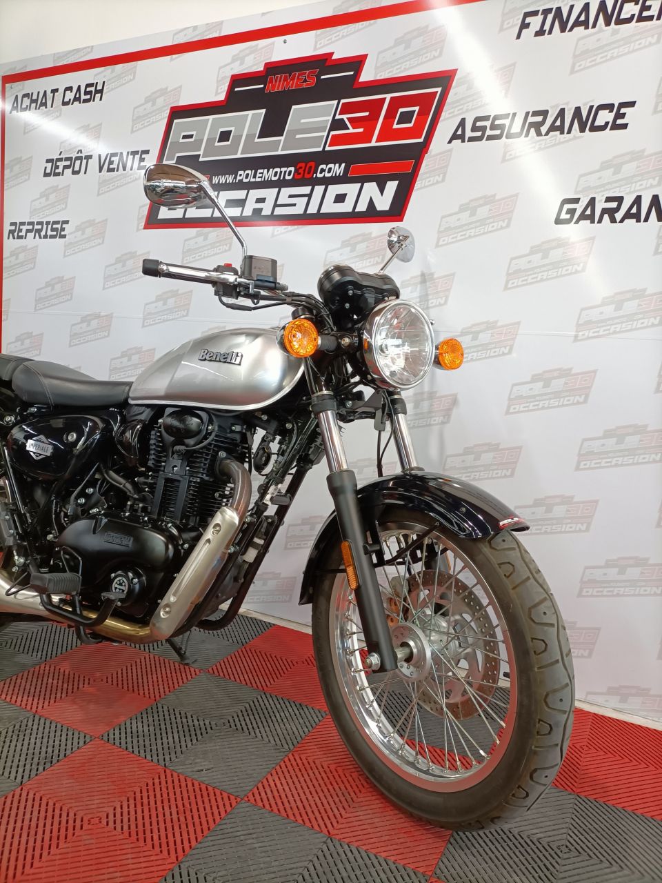 BENELLI IMPERIAL 400 4