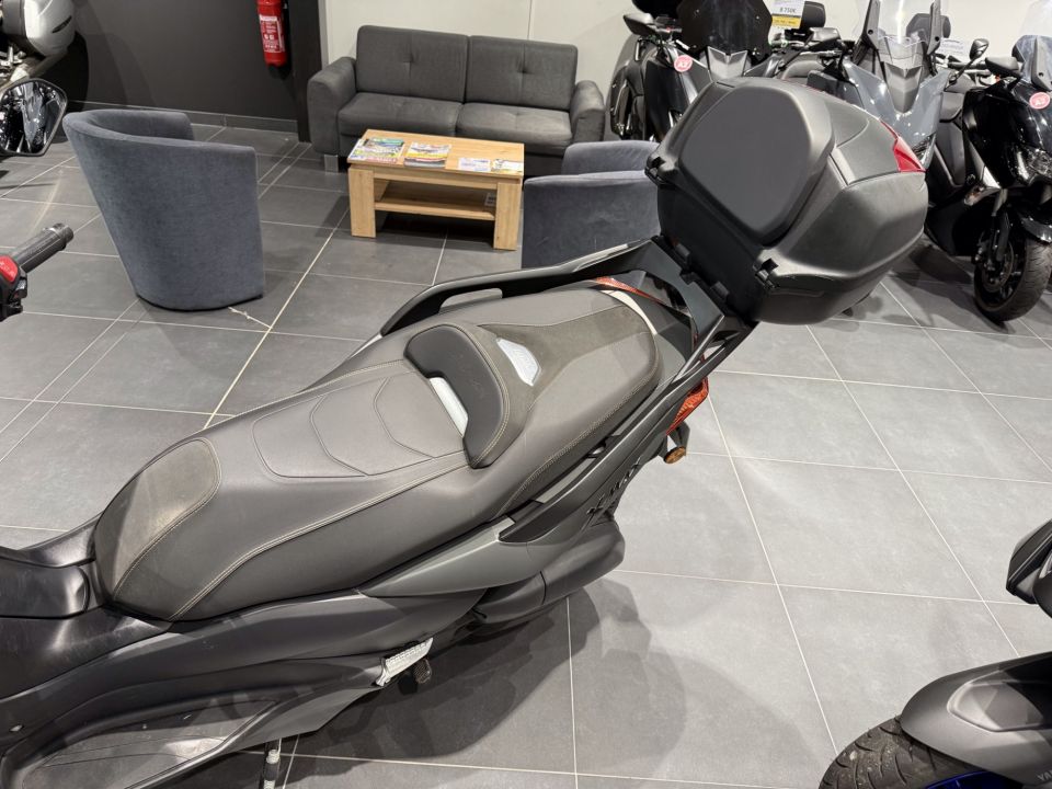 YAMAHA XMAX 125 TECH MAX 4