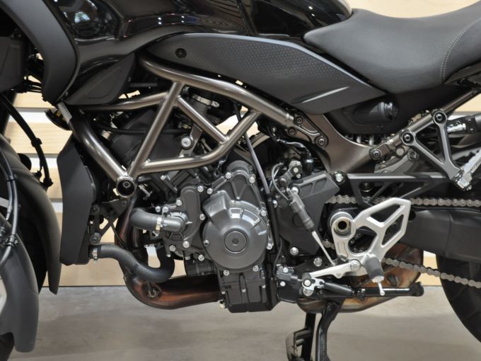 YAMAHA Niken GT 890 4