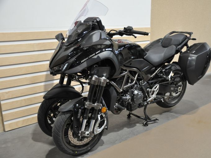 YAMAHA Niken GT 890 4