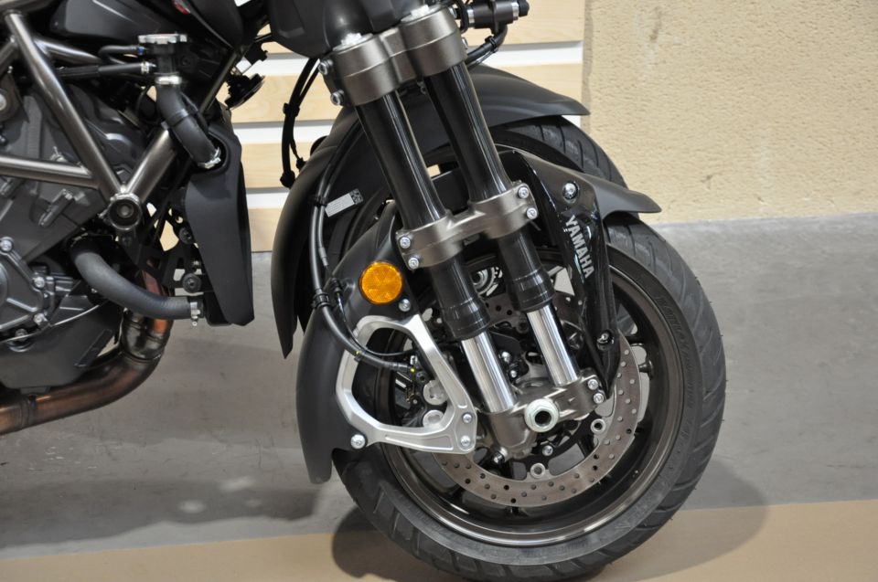 YAMAHA Niken GT 890 4