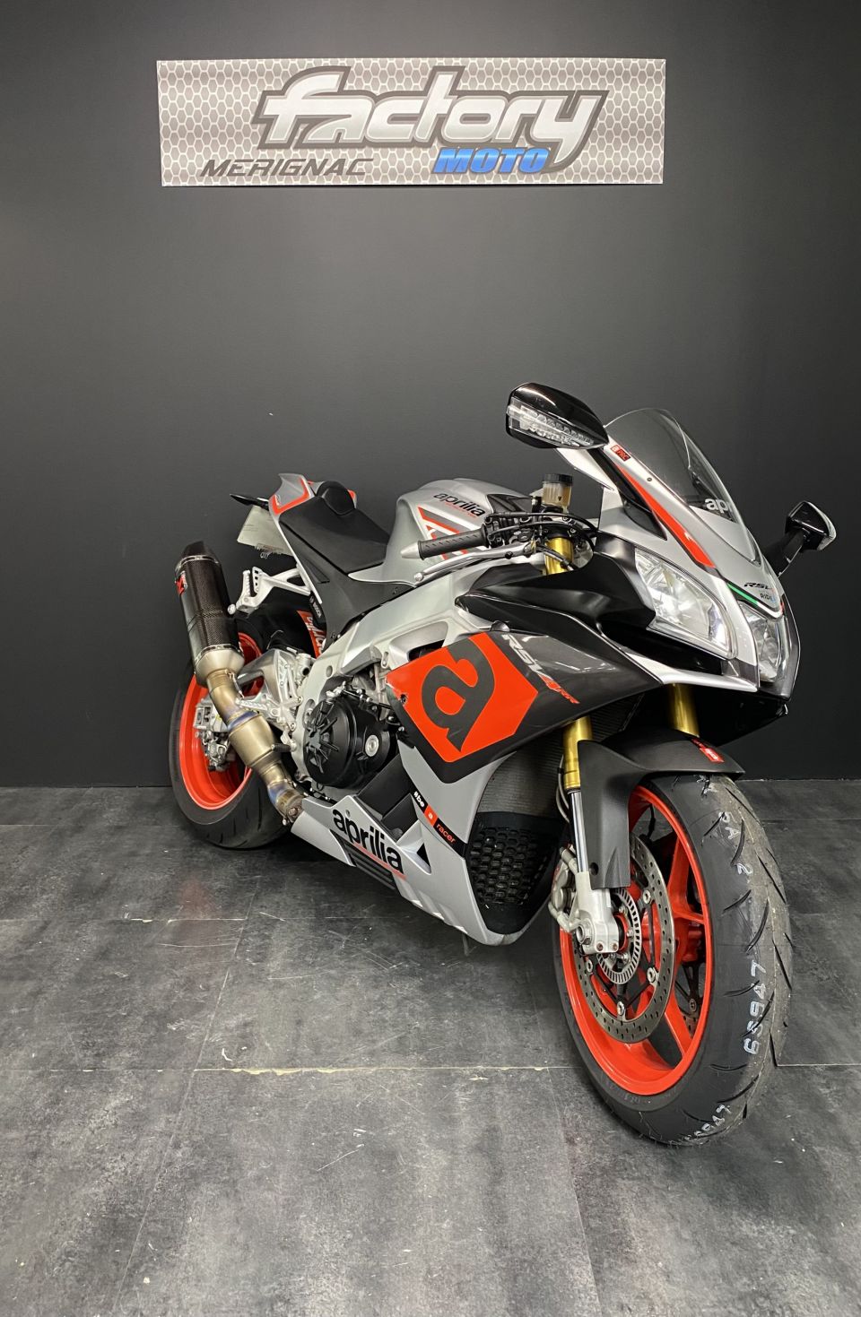APRILIA RSV4 1000 RR 4
