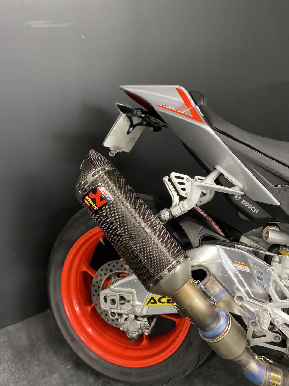 APRILIA RSV4 1000 RR 4