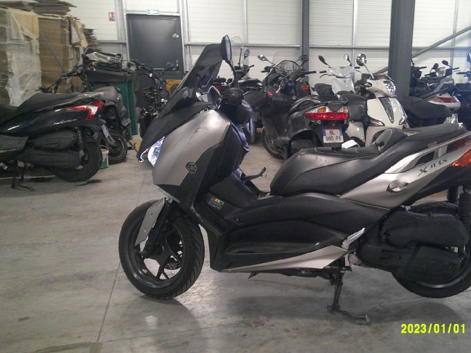 YAMAHA XMAX 125 4