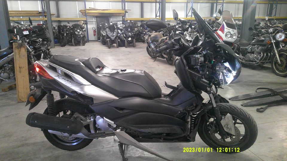 YAMAHA XMAX 125 4