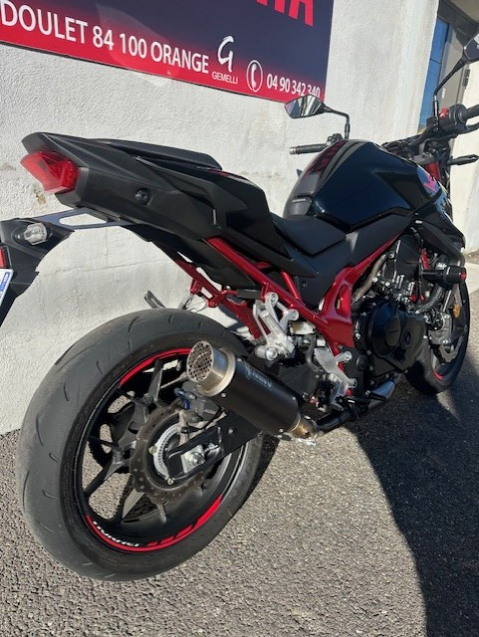 HONDA CB 750 HORNET 4