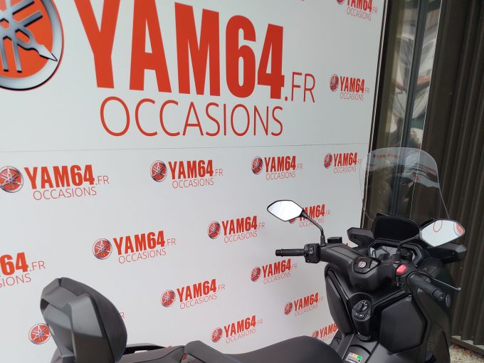 YAMAHA X-MAX 125 4