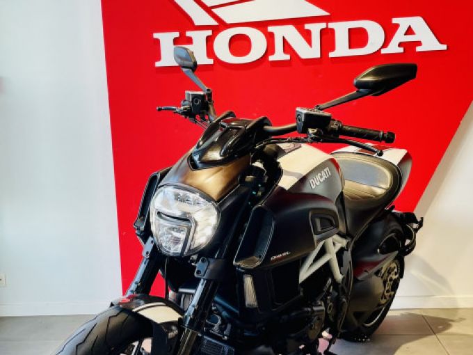 DUCATI Diavel 1200 4