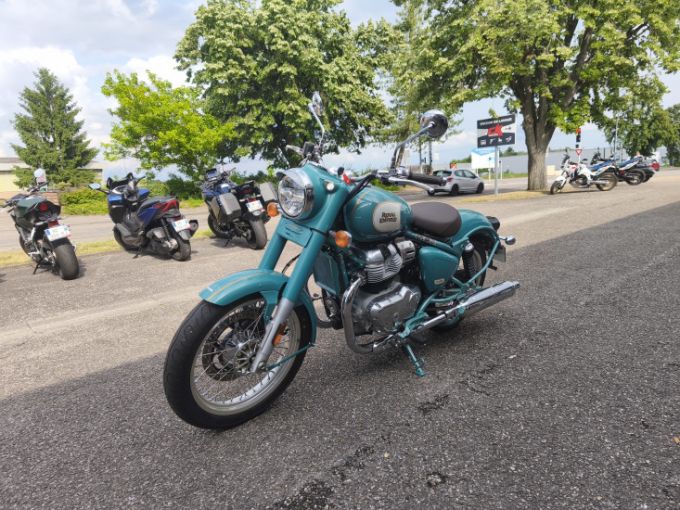 ROYAL ENFIELD Classic 650 4