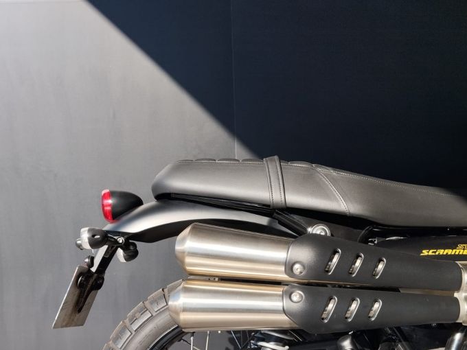 TRIUMPH STREET SCRAMBLER  900 4