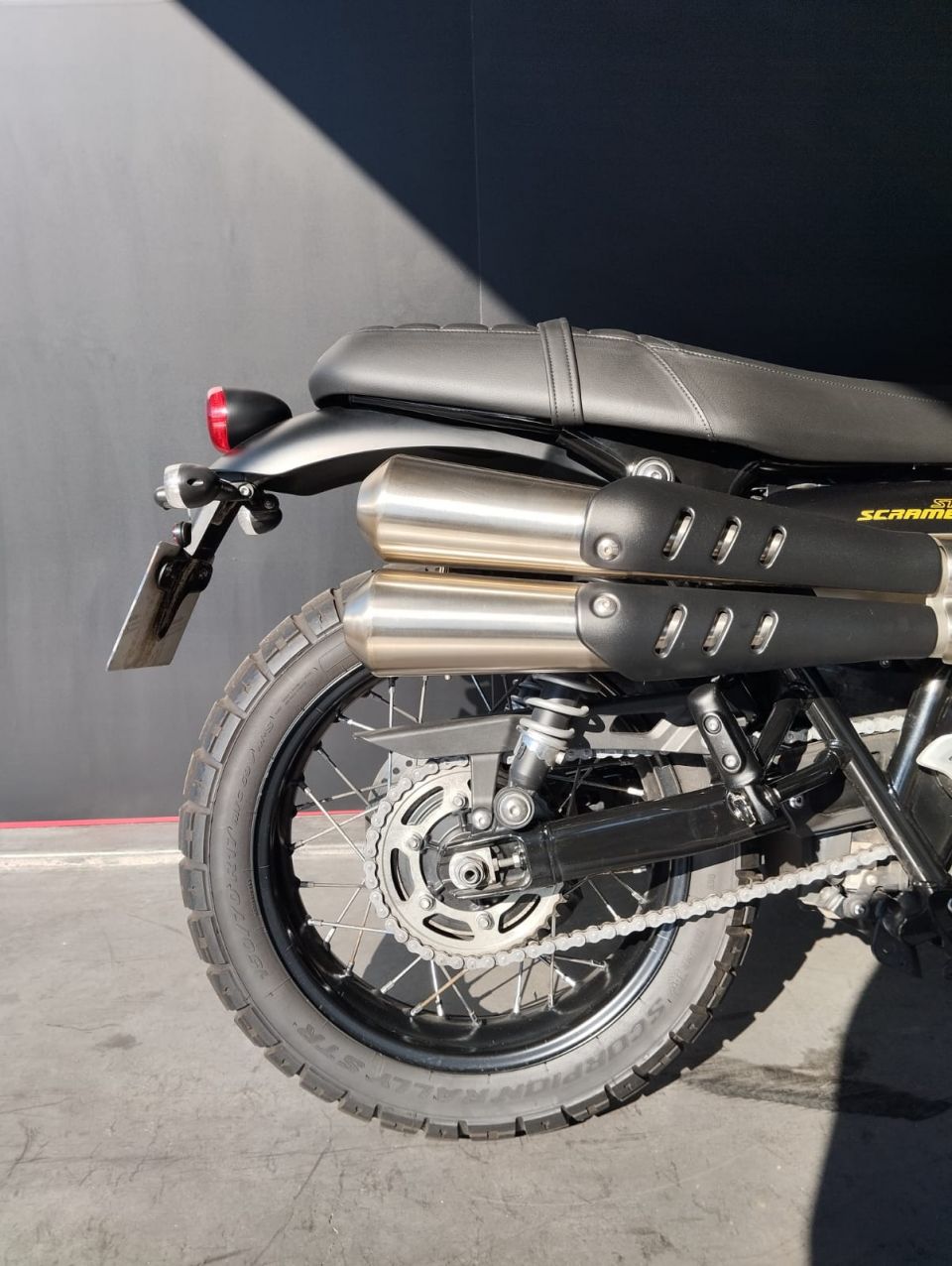 TRIUMPH STREET SCRAMBLER  900 4