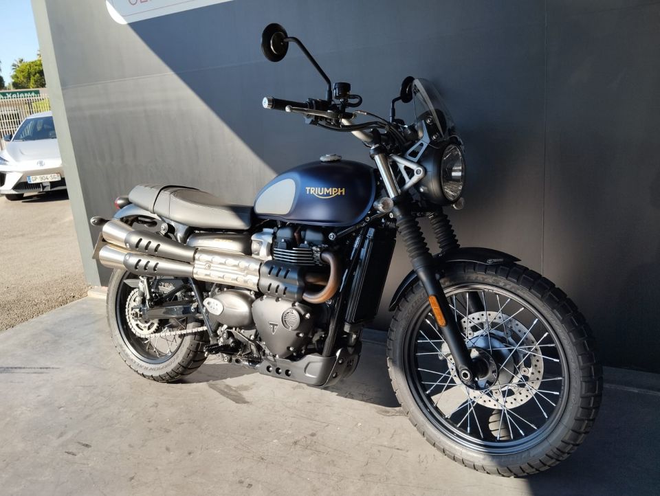 TRIUMPH STREET SCRAMBLER  900 4
