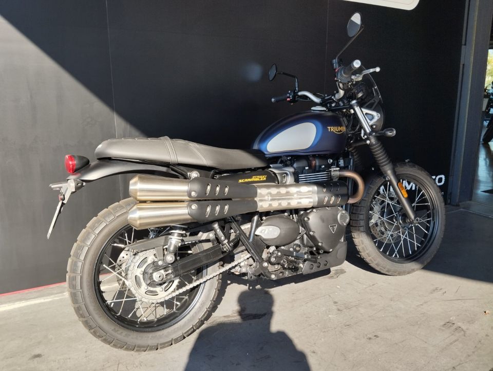 TRIUMPH STREET SCRAMBLER  900 4