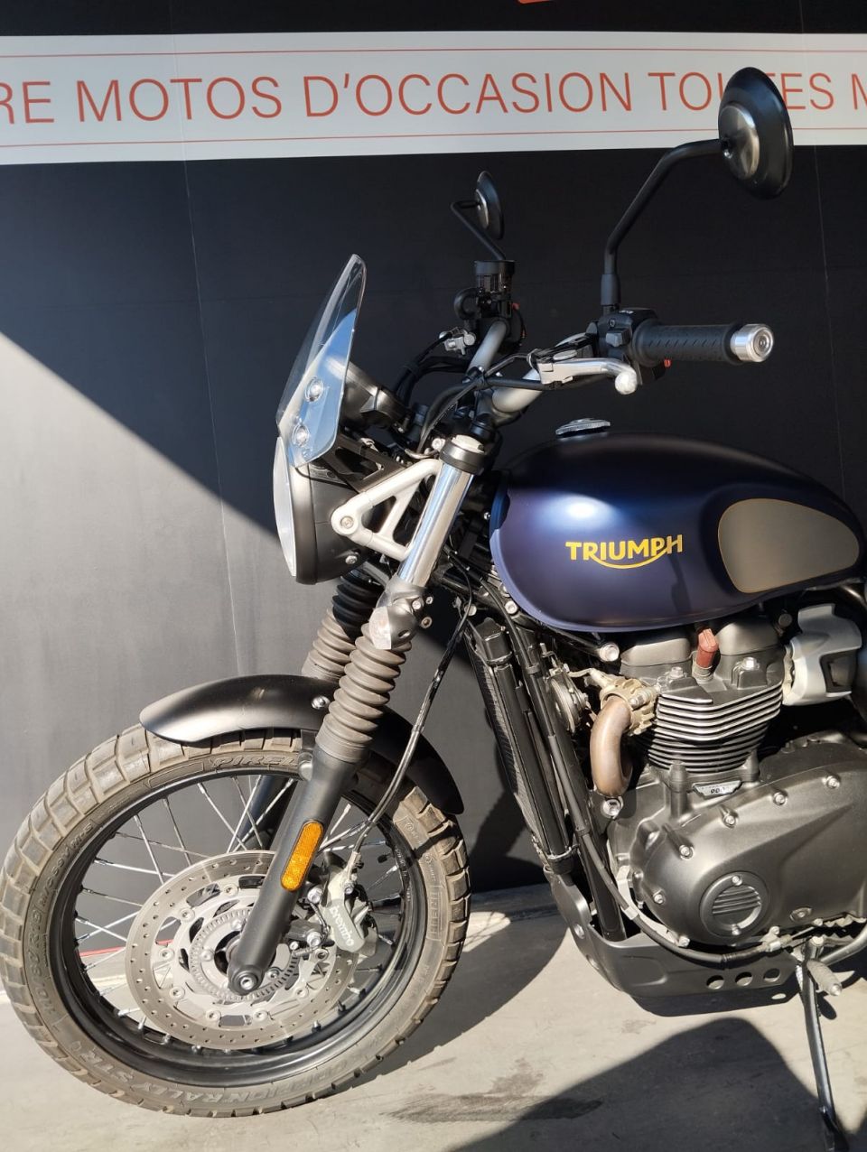 TRIUMPH STREET SCRAMBLER  900 4