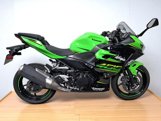 KAWASAKI NINJA 400 4